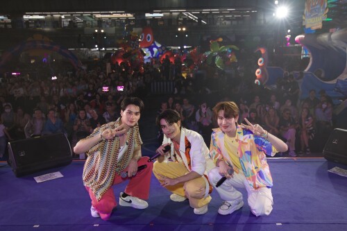 14.--Domundi--Siam-Paragon-Ultrasonic-Water-Festival-_03d90c75e55bbb1a3.jpeg