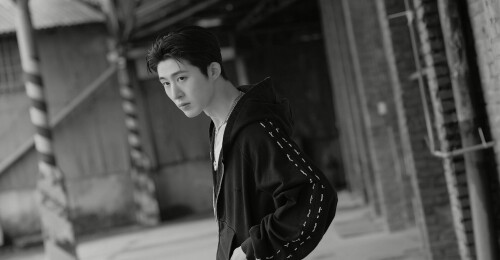 B.I-2024-TOUR-HYPE-UP-IN-SEOUL-SPOT-VIDEO-P23ccf94300100d3b7.jpeg