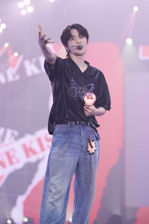 RIIZE_SUNGCHAN--3-2024-RIIZE-FAN-CON-RIIZING-DAY-in-BANGKOKa06cbacc4c6d9240.jpg