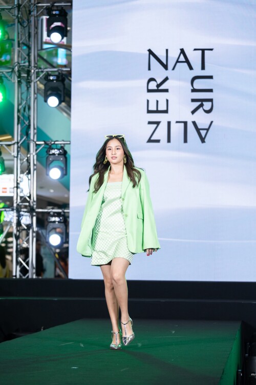 Fashion-Show_2cf676dfb35cd5d30.jpg