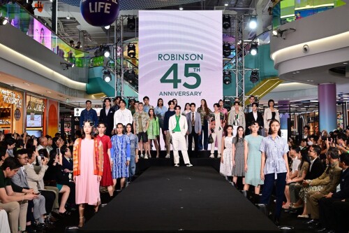 ROBINSON-45th-ANNIVERSARY_224452e64f1cc01d7.jpg
