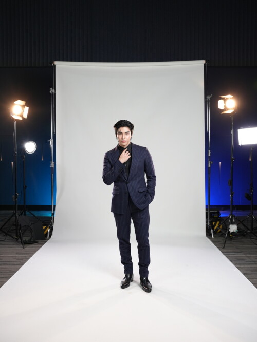 My-Stand-in-X-Feed-Y-096c67366cb2a4f1d5.jpg